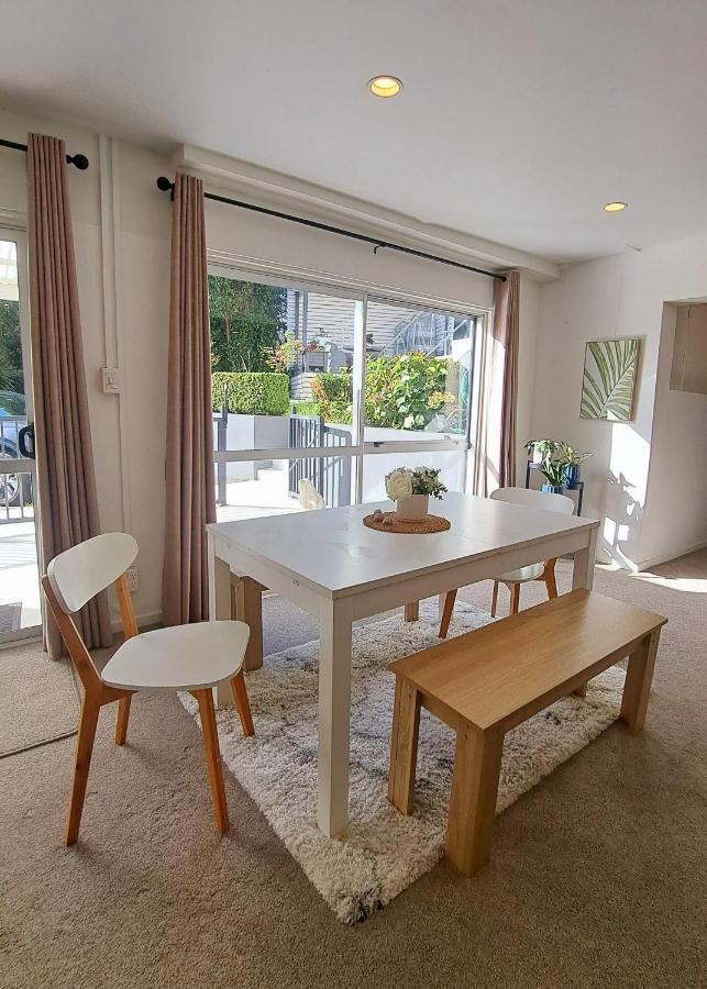 Family Friendly 3Br Flat - 3Min Walk To The Beach - Self Contained Оукланд Екстериор снимка